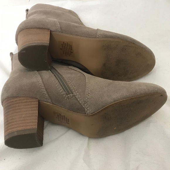 Steve Madden Hipster Brown Suede Ankle Boots - Picture 3 of 7